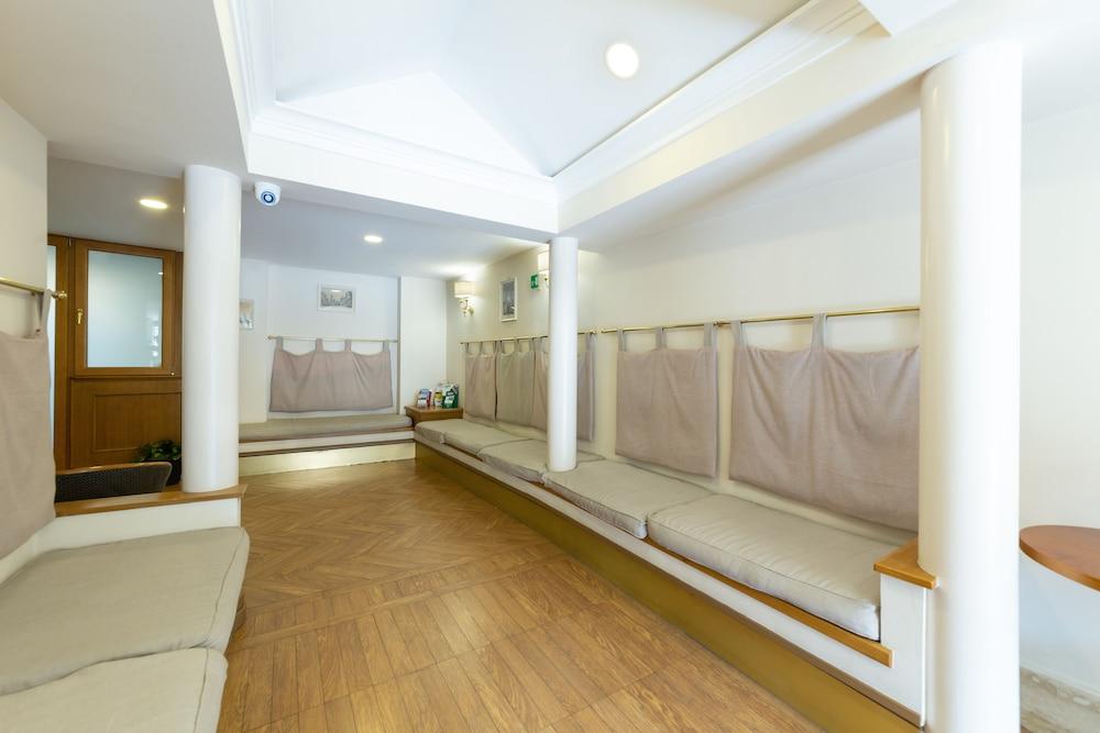 Hotel Leopardi Неаполь Экстерьер фото