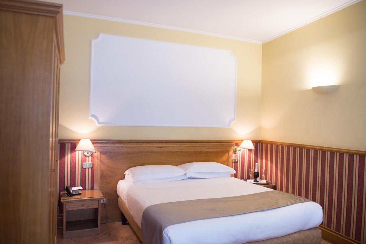 Hotel Leopardi Неаполь Экстерьер фото